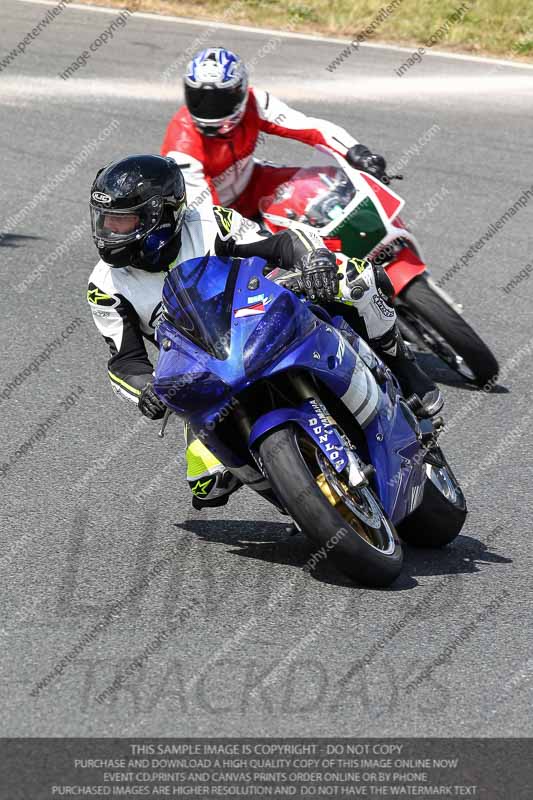 enduro digital images;event digital images;eventdigitalimages;mallory park;mallory park photographs;mallory park trackday;mallory park trackday photographs;no limits trackdays;peter wileman photography;racing digital images;trackday digital images;trackday photos