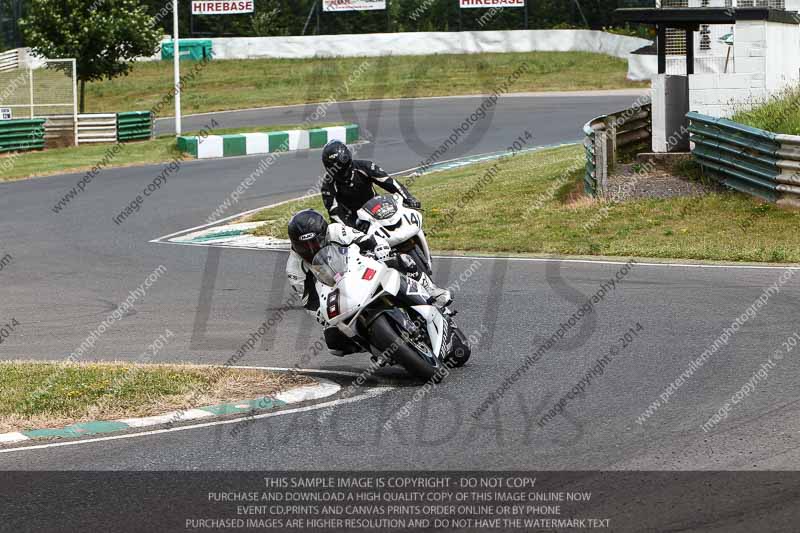 enduro digital images;event digital images;eventdigitalimages;mallory park;mallory park photographs;mallory park trackday;mallory park trackday photographs;no limits trackdays;peter wileman photography;racing digital images;trackday digital images;trackday photos