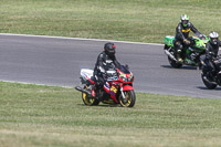 brands-hatch-photographs;brands-no-limits-trackday;cadwell-trackday-photographs;enduro-digital-images;event-digital-images;eventdigitalimages;no-limits-trackdays;peter-wileman-photography;racing-digital-images;trackday-digital-images;trackday-photos