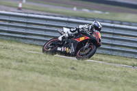 Rockingham-no-limits-trackday;enduro-digital-images;event-digital-images;eventdigitalimages;no-limits-trackdays;peter-wileman-photography;racing-digital-images;rockingham-raceway-northamptonshire;rockingham-trackday-photographs;trackday-digital-images;trackday-photos