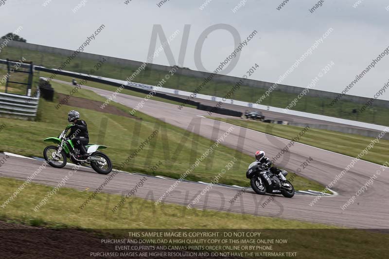 Rockingham no limits trackday;enduro digital images;event digital images;eventdigitalimages;no limits trackdays;peter wileman photography;racing digital images;rockingham raceway northamptonshire;rockingham trackday photographs;trackday digital images;trackday photos