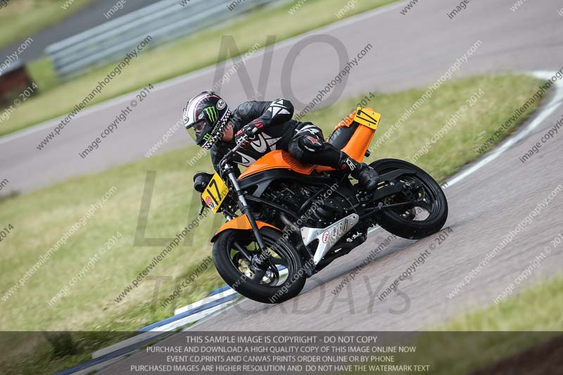 Rockingham no limits trackday;enduro digital images;event digital images;eventdigitalimages;no limits trackdays;peter wileman photography;racing digital images;rockingham raceway northamptonshire;rockingham trackday photographs;trackday digital images;trackday photos