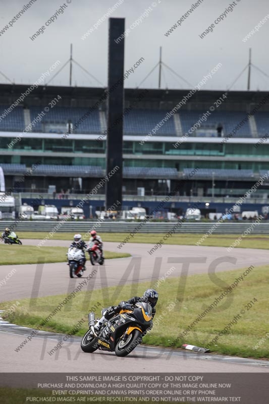 Rockingham no limits trackday;enduro digital images;event digital images;eventdigitalimages;no limits trackdays;peter wileman photography;racing digital images;rockingham raceway northamptonshire;rockingham trackday photographs;trackday digital images;trackday photos