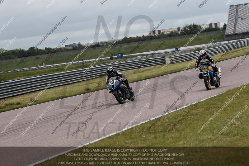 Rockingham no limits trackday;enduro digital images;event digital images;eventdigitalimages;no limits trackdays;peter wileman photography;racing digital images;rockingham raceway northamptonshire;rockingham trackday photographs;trackday digital images;trackday photos