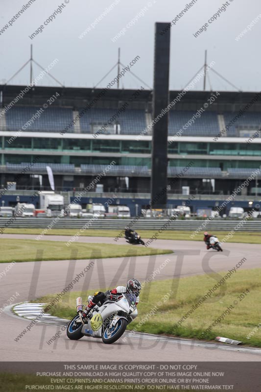 Rockingham no limits trackday;enduro digital images;event digital images;eventdigitalimages;no limits trackdays;peter wileman photography;racing digital images;rockingham raceway northamptonshire;rockingham trackday photographs;trackday digital images;trackday photos