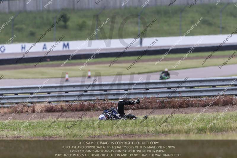 Rockingham no limits trackday;enduro digital images;event digital images;eventdigitalimages;no limits trackdays;peter wileman photography;racing digital images;rockingham raceway northamptonshire;rockingham trackday photographs;trackday digital images;trackday photos