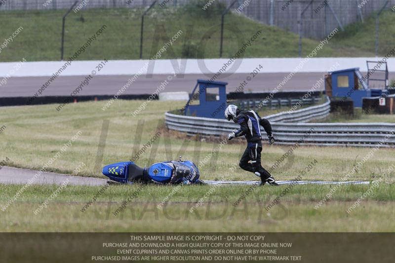 Rockingham no limits trackday;enduro digital images;event digital images;eventdigitalimages;no limits trackdays;peter wileman photography;racing digital images;rockingham raceway northamptonshire;rockingham trackday photographs;trackday digital images;trackday photos