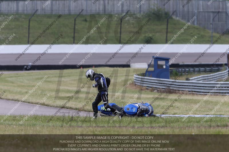 Rockingham no limits trackday;enduro digital images;event digital images;eventdigitalimages;no limits trackdays;peter wileman photography;racing digital images;rockingham raceway northamptonshire;rockingham trackday photographs;trackday digital images;trackday photos