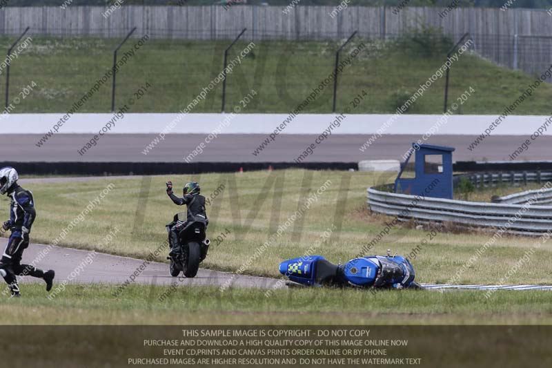 Rockingham no limits trackday;enduro digital images;event digital images;eventdigitalimages;no limits trackdays;peter wileman photography;racing digital images;rockingham raceway northamptonshire;rockingham trackday photographs;trackday digital images;trackday photos