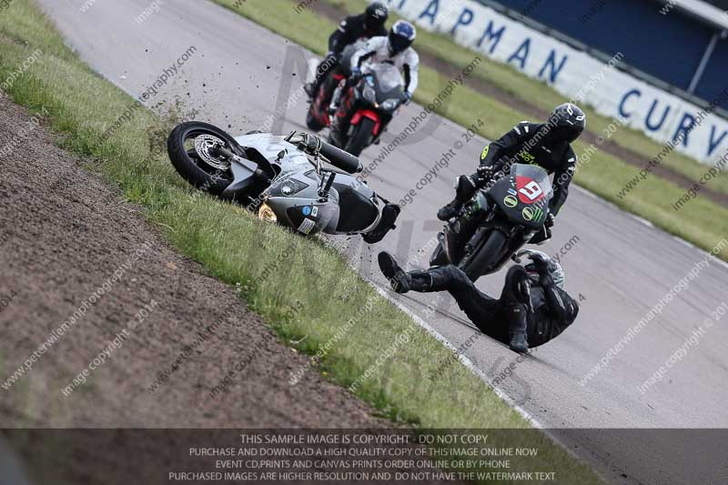 Rockingham no limits trackday;enduro digital images;event digital images;eventdigitalimages;no limits trackdays;peter wileman photography;racing digital images;rockingham raceway northamptonshire;rockingham trackday photographs;trackday digital images;trackday photos