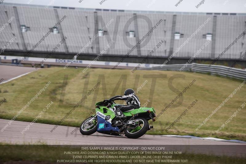 Rockingham no limits trackday;enduro digital images;event digital images;eventdigitalimages;no limits trackdays;peter wileman photography;racing digital images;rockingham raceway northamptonshire;rockingham trackday photographs;trackday digital images;trackday photos