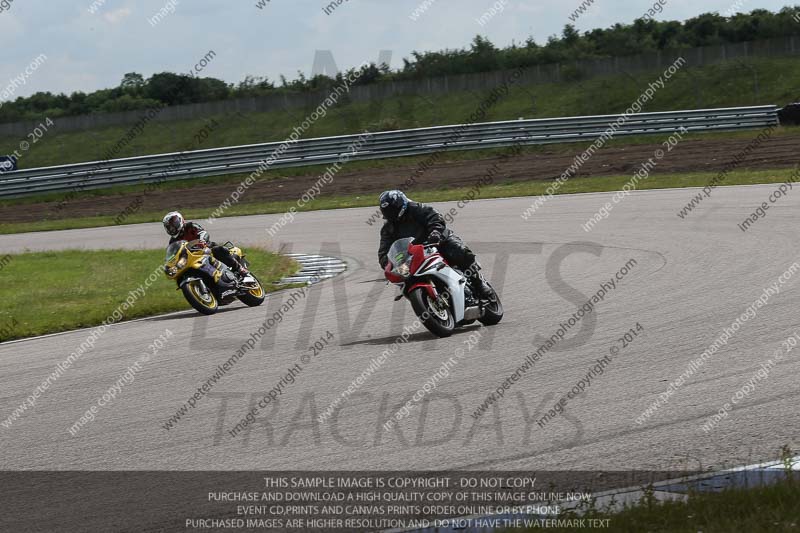 Rockingham no limits trackday;enduro digital images;event digital images;eventdigitalimages;no limits trackdays;peter wileman photography;racing digital images;rockingham raceway northamptonshire;rockingham trackday photographs;trackday digital images;trackday photos