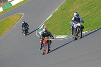 enduro-digital-images;event-digital-images;eventdigitalimages;mallory-park;mallory-park-photographs;mallory-park-trackday;mallory-park-trackday-photographs;no-limits-trackdays;peter-wileman-photography;racing-digital-images;trackday-digital-images;trackday-photos