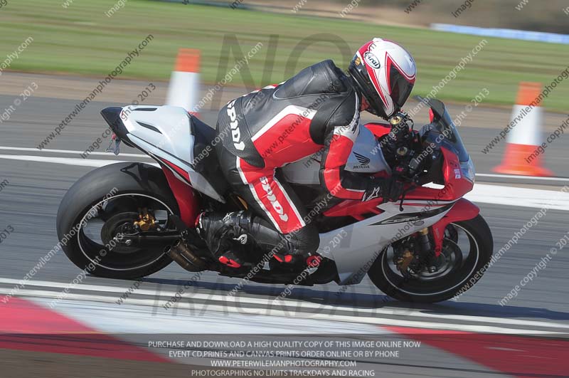 anglesey photographs;bedford no limits trackday;bedford trackday photographs;enduro digital images;event digital images;eventdigitalimages;no limits trackdays;peter wileman photography;racing digital images;trac mon;trackday digital images;trackday photos;ty croes