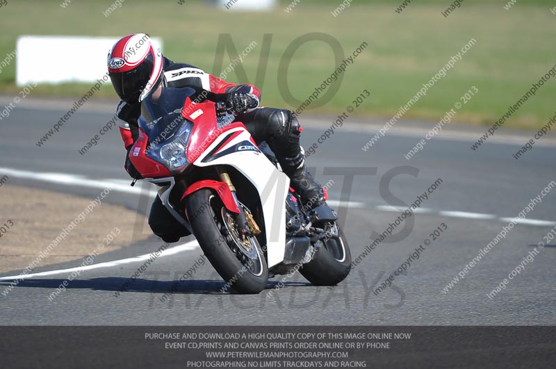 anglesey photographs;bedford no limits trackday;bedford trackday photographs;enduro digital images;event digital images;eventdigitalimages;no limits trackdays;peter wileman photography;racing digital images;trac mon;trackday digital images;trackday photos;ty croes