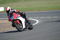 anglesey-photographs;bedford-no-limits-trackday;bedford-trackday-photographs;enduro-digital-images;event-digital-images;eventdigitalimages;no-limits-trackdays;peter-wileman-photography;racing-digital-images;trac-mon;trackday-digital-images;trackday-photos;ty-croes