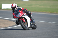 anglesey-photographs;bedford-no-limits-trackday;bedford-trackday-photographs;enduro-digital-images;event-digital-images;eventdigitalimages;no-limits-trackdays;peter-wileman-photography;racing-digital-images;trac-mon;trackday-digital-images;trackday-photos;ty-croes