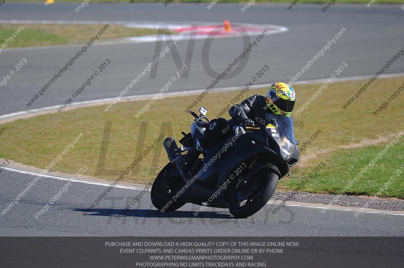 anglesey photographs;bedford no limits trackday;bedford trackday photographs;enduro digital images;event digital images;eventdigitalimages;no limits trackdays;peter wileman photography;racing digital images;trac mon;trackday digital images;trackday photos;ty croes