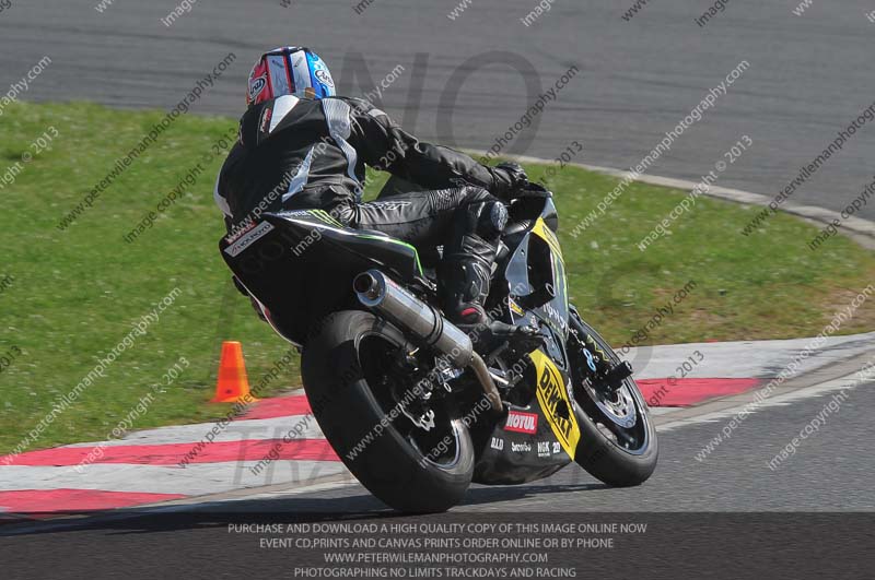 anglesey photographs;bedford no limits trackday;bedford trackday photographs;enduro digital images;event digital images;eventdigitalimages;no limits trackdays;peter wileman photography;racing digital images;trac mon;trackday digital images;trackday photos;ty croes