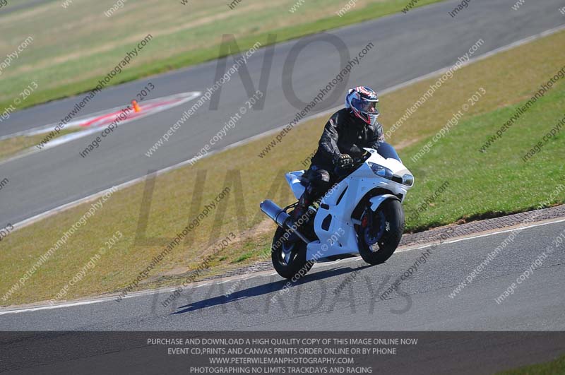 anglesey photographs;bedford no limits trackday;bedford trackday photographs;enduro digital images;event digital images;eventdigitalimages;no limits trackdays;peter wileman photography;racing digital images;trac mon;trackday digital images;trackday photos;ty croes