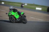 anglesey-photographs;bedford-no-limits-trackday;bedford-trackday-photographs;enduro-digital-images;event-digital-images;eventdigitalimages;no-limits-trackdays;peter-wileman-photography;racing-digital-images;trac-mon;trackday-digital-images;trackday-photos;ty-croes