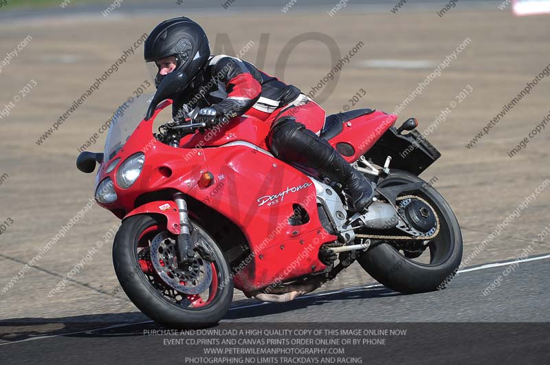 anglesey photographs;bedford no limits trackday;bedford trackday photographs;enduro digital images;event digital images;eventdigitalimages;no limits trackdays;peter wileman photography;racing digital images;trac mon;trackday digital images;trackday photos;ty croes