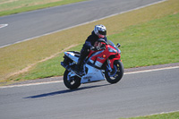 anglesey-photographs;bedford-no-limits-trackday;bedford-trackday-photographs;enduro-digital-images;event-digital-images;eventdigitalimages;no-limits-trackdays;peter-wileman-photography;racing-digital-images;trac-mon;trackday-digital-images;trackday-photos;ty-croes