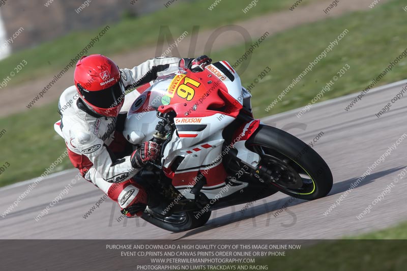 Rockingham no limits trackday;enduro digital images;event digital images;eventdigitalimages;no limits trackdays;peter wileman photography;racing digital images;rockingham raceway northamptonshire;rockingham trackday photographs;trackday digital images;trackday photos