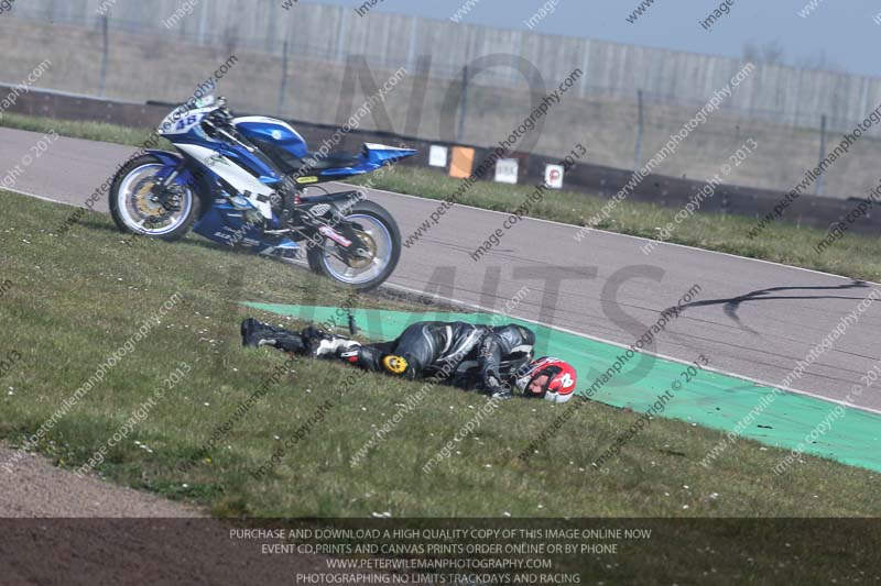 Rockingham no limits trackday;enduro digital images;event digital images;eventdigitalimages;no limits trackdays;peter wileman photography;racing digital images;rockingham raceway northamptonshire;rockingham trackday photographs;trackday digital images;trackday photos