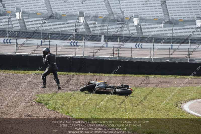 Rockingham no limits trackday;enduro digital images;event digital images;eventdigitalimages;no limits trackdays;peter wileman photography;racing digital images;rockingham raceway northamptonshire;rockingham trackday photographs;trackday digital images;trackday photos