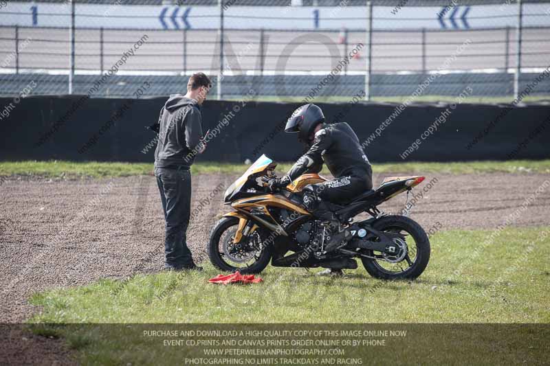 Rockingham no limits trackday;enduro digital images;event digital images;eventdigitalimages;no limits trackdays;peter wileman photography;racing digital images;rockingham raceway northamptonshire;rockingham trackday photographs;trackday digital images;trackday photos