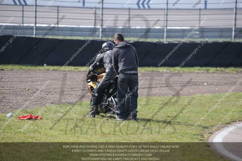 Rockingham no limits trackday;enduro digital images;event digital images;eventdigitalimages;no limits trackdays;peter wileman photography;racing digital images;rockingham raceway northamptonshire;rockingham trackday photographs;trackday digital images;trackday photos