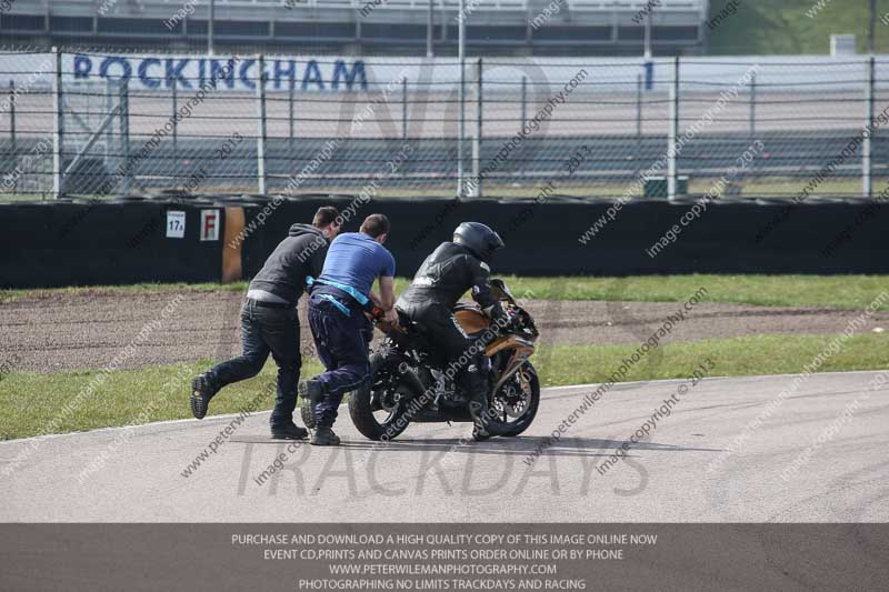 Rockingham no limits trackday;enduro digital images;event digital images;eventdigitalimages;no limits trackdays;peter wileman photography;racing digital images;rockingham raceway northamptonshire;rockingham trackday photographs;trackday digital images;trackday photos