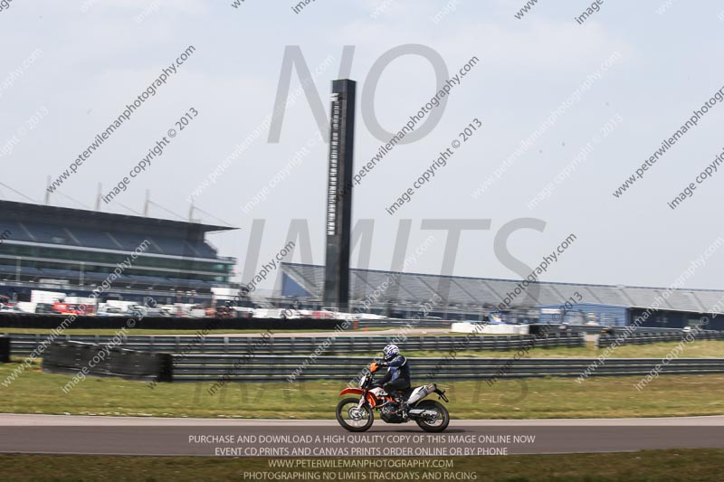 Rockingham no limits trackday;enduro digital images;event digital images;eventdigitalimages;no limits trackdays;peter wileman photography;racing digital images;rockingham raceway northamptonshire;rockingham trackday photographs;trackday digital images;trackday photos