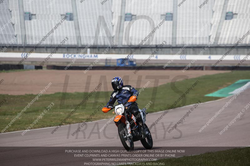Rockingham no limits trackday;enduro digital images;event digital images;eventdigitalimages;no limits trackdays;peter wileman photography;racing digital images;rockingham raceway northamptonshire;rockingham trackday photographs;trackday digital images;trackday photos