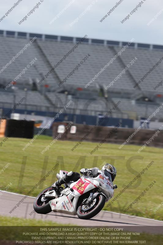 Rockingham no limits trackday;enduro digital images;event digital images;eventdigitalimages;no limits trackdays;peter wileman photography;racing digital images;rockingham raceway northamptonshire;rockingham trackday photographs;trackday digital images;trackday photos