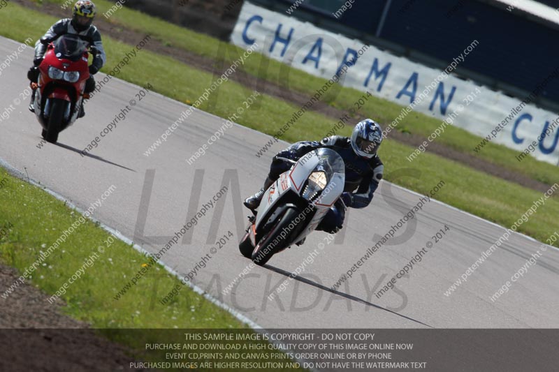 Rockingham no limits trackday;enduro digital images;event digital images;eventdigitalimages;no limits trackdays;peter wileman photography;racing digital images;rockingham raceway northamptonshire;rockingham trackday photographs;trackday digital images;trackday photos