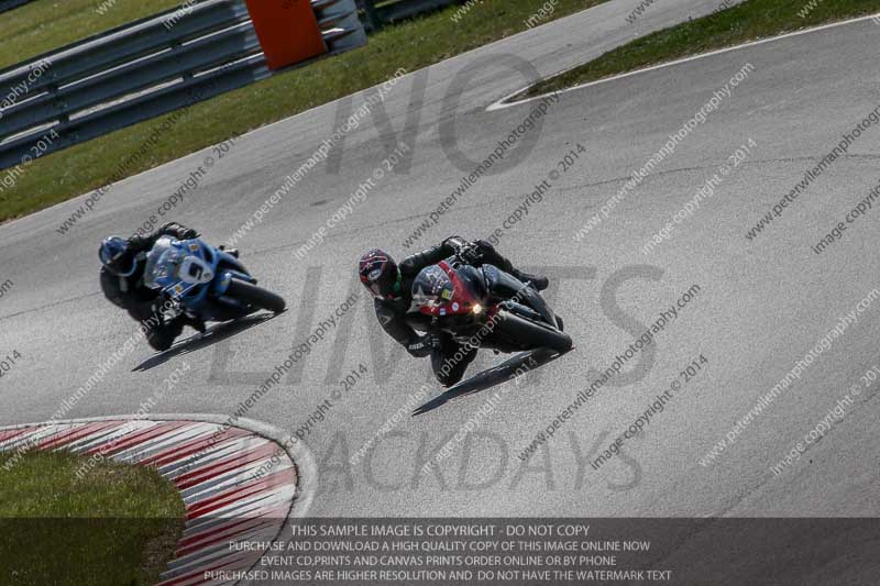 enduro digital images;event digital images;eventdigitalimages;no limits trackdays;peter wileman photography;racing digital images;snetterton;snetterton no limits trackday;snetterton photographs;snetterton trackday photographs;trackday digital images;trackday photos