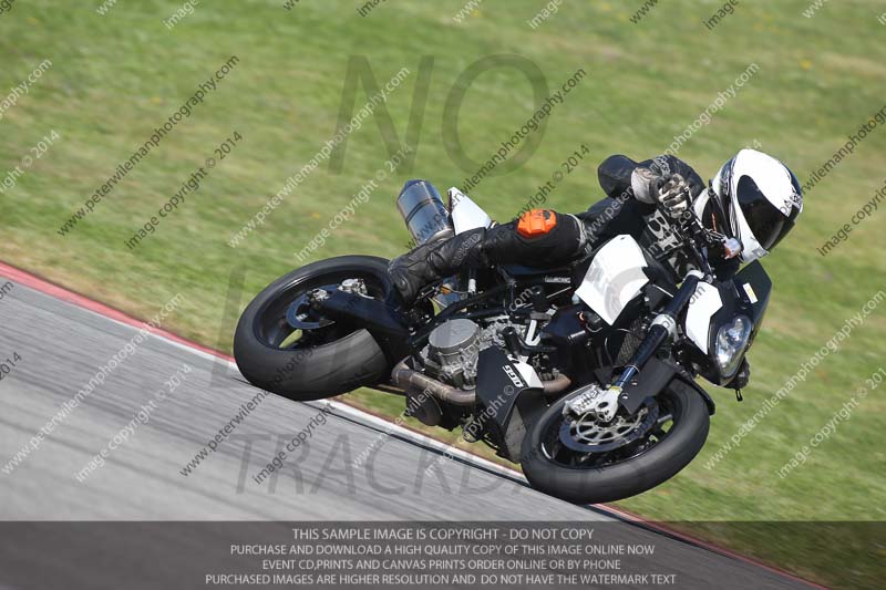 may 2014;motorbikes;no limits;peter wileman photography;portimao;portugal;trackday;trackday digital images