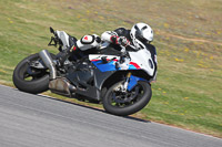 may-2014;motorbikes;no-limits;peter-wileman-photography;portimao;portugal;trackday;trackday-digital-images