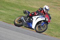 may-2014;motorbikes;no-limits;peter-wileman-photography;portimao;portugal;trackday;trackday-digital-images