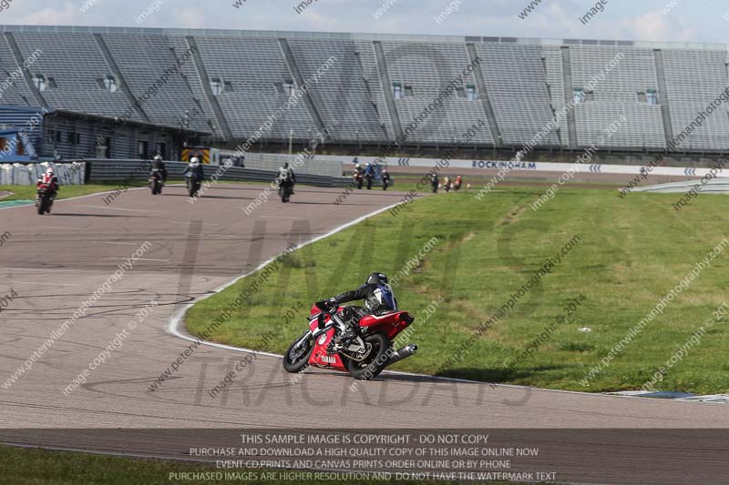 Rockingham no limits trackday;enduro digital images;event digital images;eventdigitalimages;no limits trackdays;peter wileman photography;racing digital images;rockingham raceway northamptonshire;rockingham trackday photographs;trackday digital images;trackday photos
