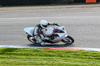 brands-hatch-photographs;brands-no-limits-trackday;cadwell-trackday-photographs;enduro-digital-images;event-digital-images;eventdigitalimages;no-limits-trackdays;peter-wileman-photography;racing-digital-images;trackday-digital-images;trackday-photos