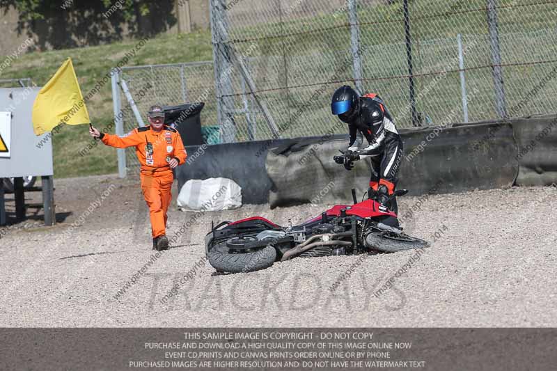 donington no limits trackday;donington park photographs;donington trackday photographs;no limits trackdays;peter wileman photography;trackday digital images;trackday photos