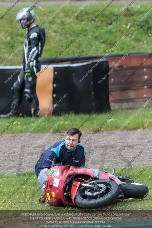 Rockingham no limits trackday;enduro digital images;event digital images;eventdigitalimages;no limits trackdays;peter wileman photography;racing digital images;rockingham raceway northamptonshire;rockingham trackday photographs;trackday digital images;trackday photos