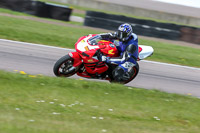 Rockingham-no-limits-trackday;enduro-digital-images;event-digital-images;eventdigitalimages;no-limits-trackdays;peter-wileman-photography;racing-digital-images;rockingham-raceway-northamptonshire;rockingham-trackday-photographs;trackday-digital-images;trackday-photos