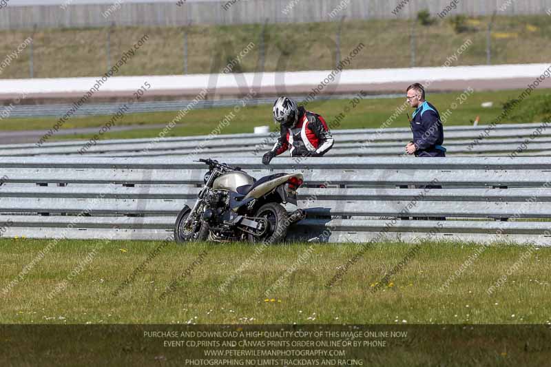 Rockingham no limits trackday;enduro digital images;event digital images;eventdigitalimages;no limits trackdays;peter wileman photography;racing digital images;rockingham raceway northamptonshire;rockingham trackday photographs;trackday digital images;trackday photos