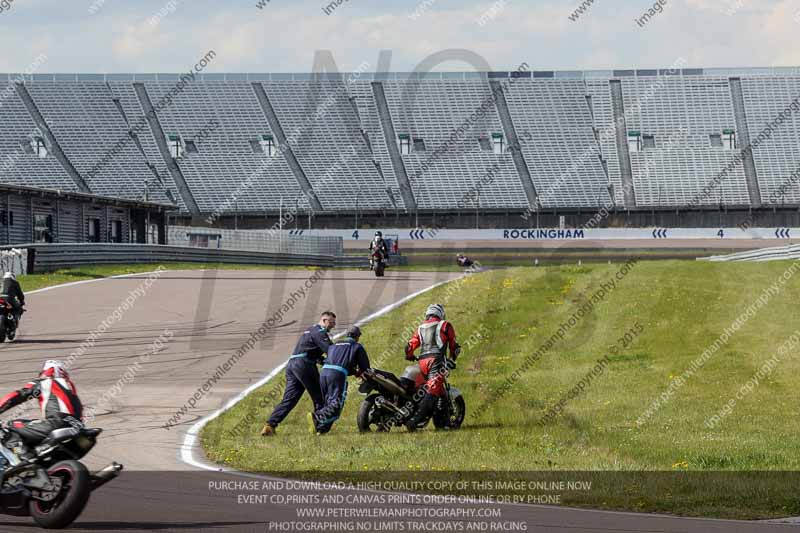 Rockingham no limits trackday;enduro digital images;event digital images;eventdigitalimages;no limits trackdays;peter wileman photography;racing digital images;rockingham raceway northamptonshire;rockingham trackday photographs;trackday digital images;trackday photos