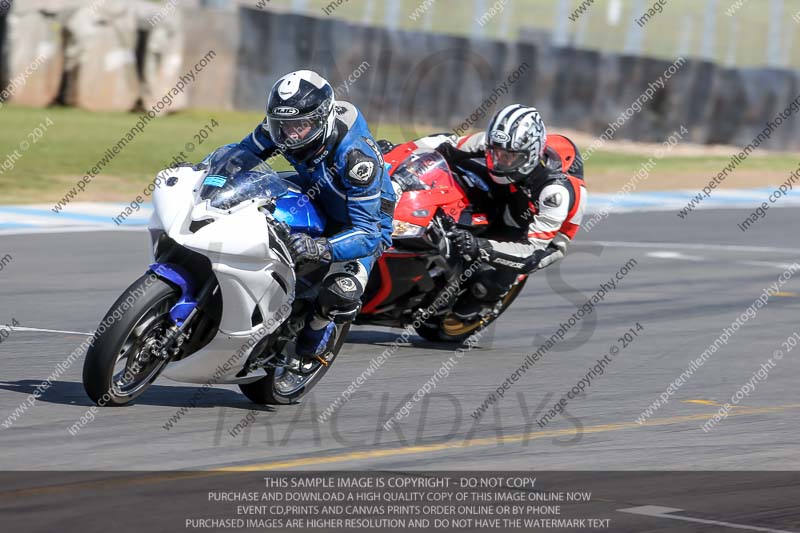 donington no limits trackday;donington park photographs;donington trackday photographs;no limits trackdays;peter wileman photography;trackday digital images;trackday photos