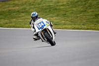 brands-hatch-photographs;brands-no-limits-trackday;cadwell-trackday-photographs;enduro-digital-images;event-digital-images;eventdigitalimages;no-limits-trackdays;peter-wileman-photography;racing-digital-images;trackday-digital-images;trackday-photos